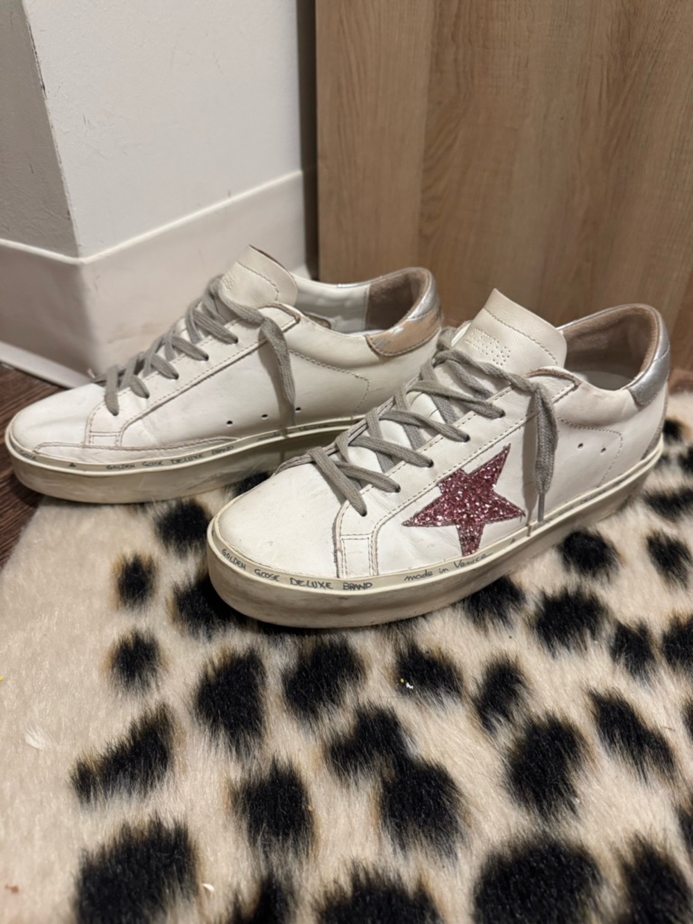 Golden Goose Superstar Sneakers with Pink Glitter Star - Picture 4 of 7